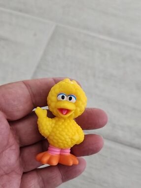 🐻 Yellow Big Bird Toy